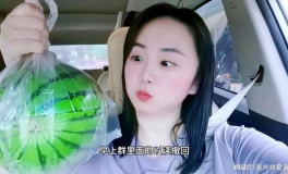 娱乐吃瓜女导演加戏是谁,真相背后谁在操控？